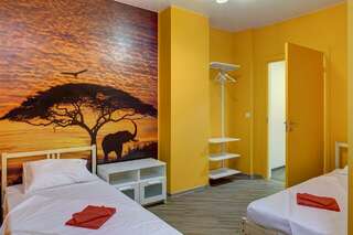 Гостиница Вокруг света Екатеринбург Место  в двухместном номер с двумя односпальными кроватями-5