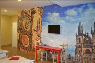 Гостиница Вокруг света Екатеринбург Место в трехместном номере с тремя односпальными кроватями-3