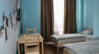 Гостиница Вокруг Света Екатеринбург Кровать в общем двухместном номере для мужчин-1